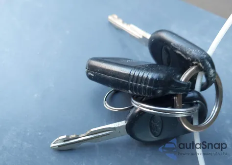 2006 Ford F-150 Lariat/Xlt from USA, damaged, VIN 1FTPW12586KA92676